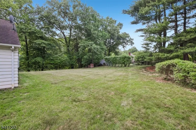 14 Saddle River Ro Woodcliff Lake, NJ 07677