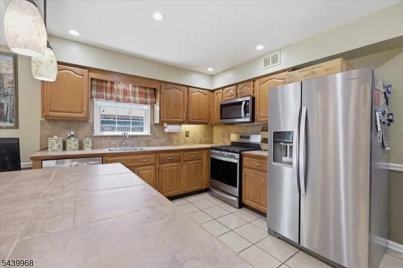 30 Glen Eagles Rd Washington, NJ 07882