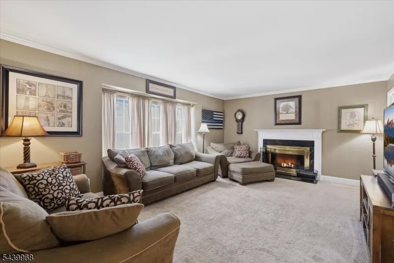30 Glen Eagles Rd Washington, NJ 07882