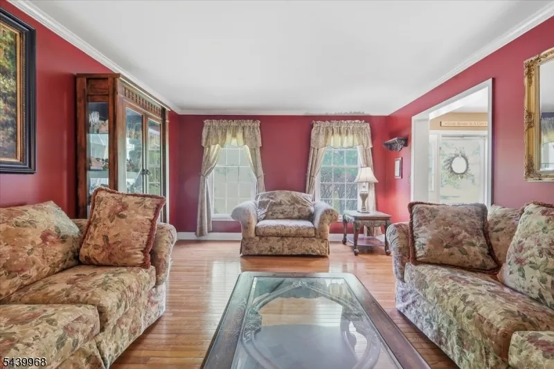 30 Glen Eagles Rd Washington, NJ 07882
