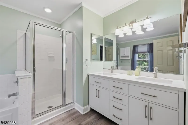 30 Glen Eagles Rd Washington, NJ 07882