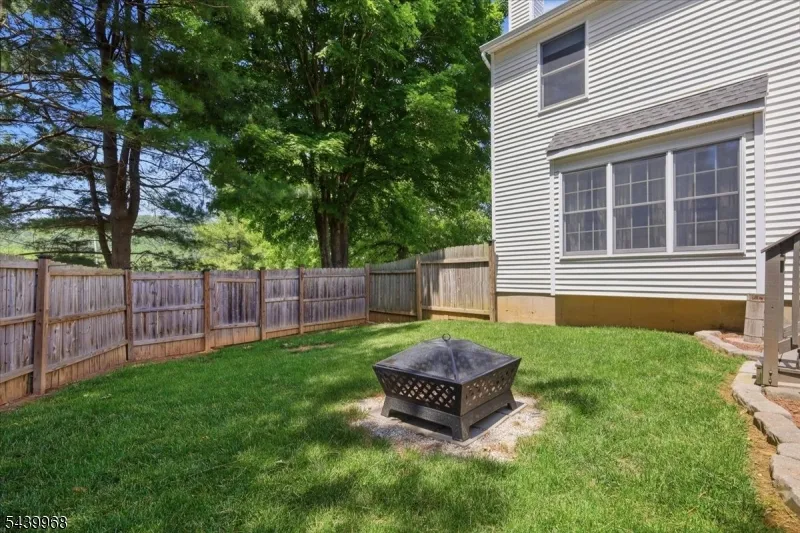 30 Glen Eagles Rd Washington, NJ 07882