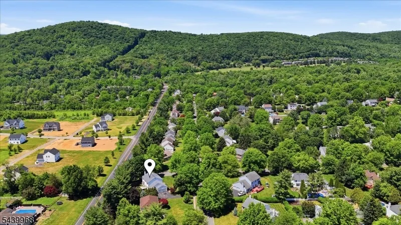 30 Glen Eagles Rd Washington, NJ 07882