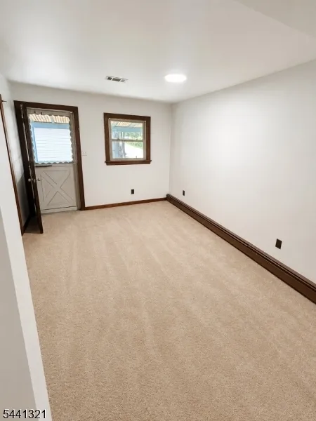 84 Orange St Woodbridge, NJ 07095