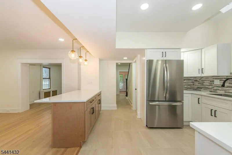 69 W Hanover Ave Morris Plains, NJ 07950