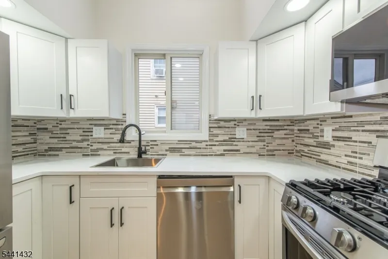 69 W Hanover Ave Morris Plains, NJ 07950