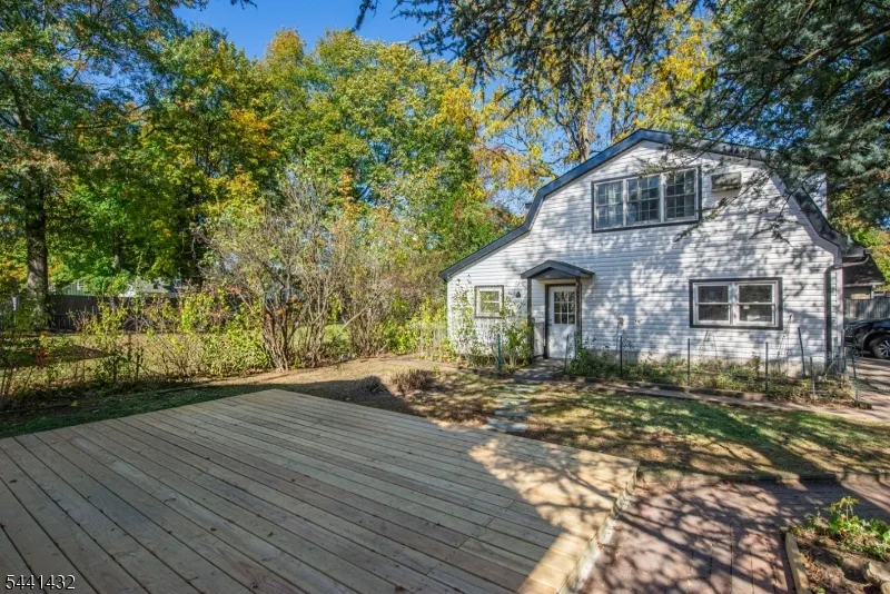 69 W Hanover Ave Morris Plains, NJ 07950