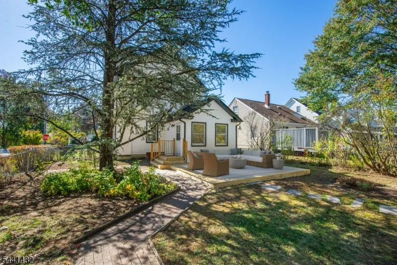 69 W Hanover Ave Morris Plains, NJ 07950