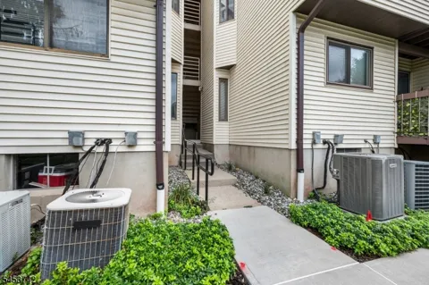 3106 Revere Ct
