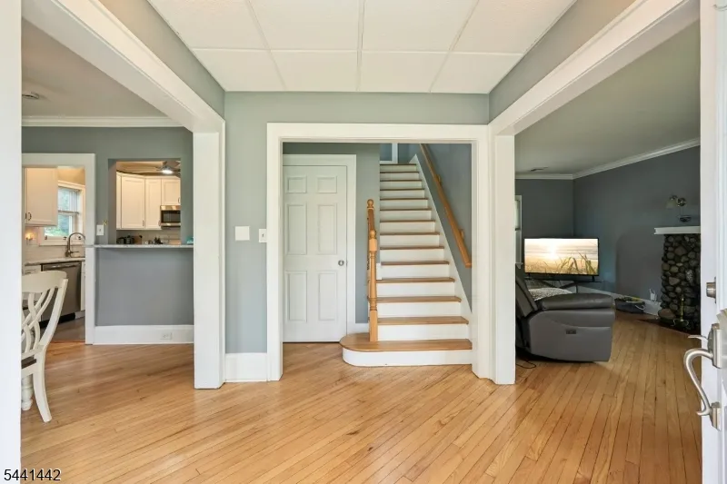 377 Hollywood Ave Fairfield, NJ 07004