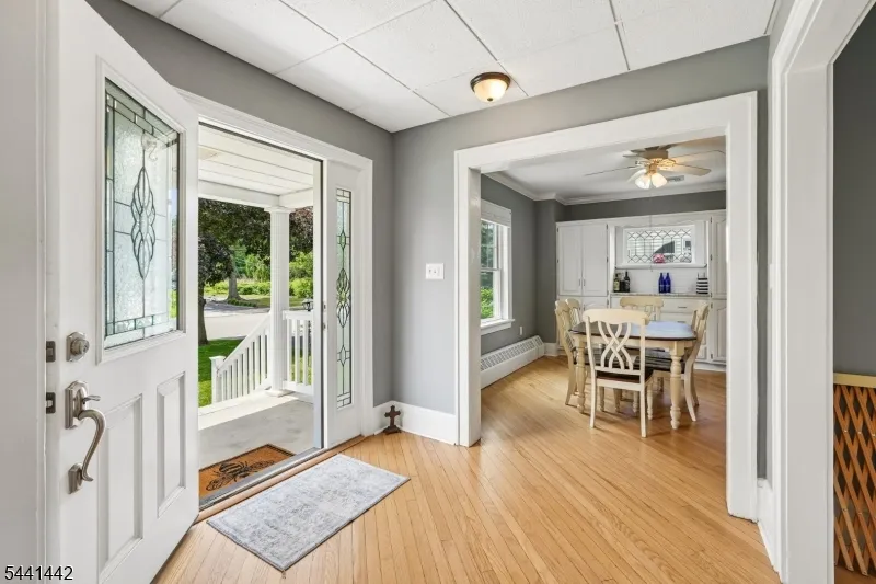 377 Hollywood Ave Fairfield, NJ 07004