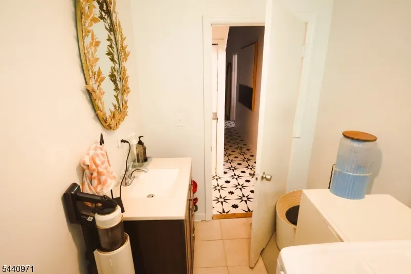 161 Milford Ave Newark City, NJ 07108