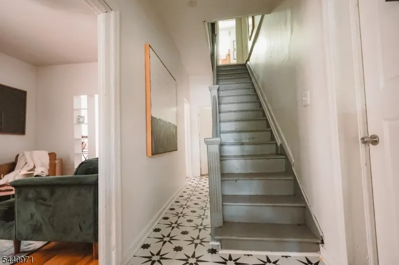 161 Milford Ave Newark City, NJ 07108