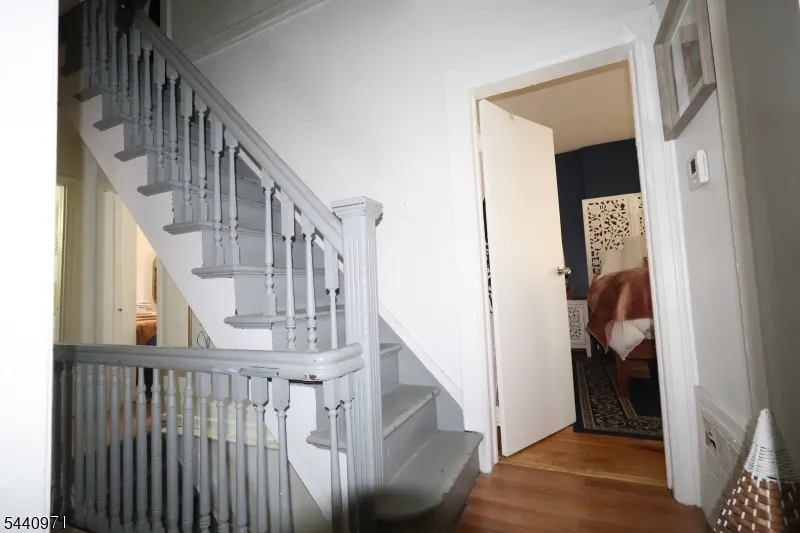 161 Milford Ave Newark City, NJ 07108