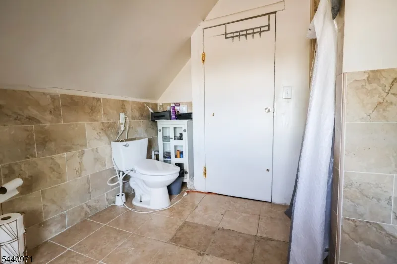 161 Milford Ave Newark City, NJ 07108