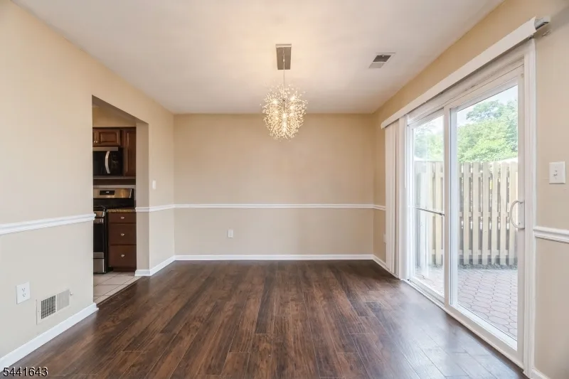 7 Sloop Sq Howell, NJ 07728