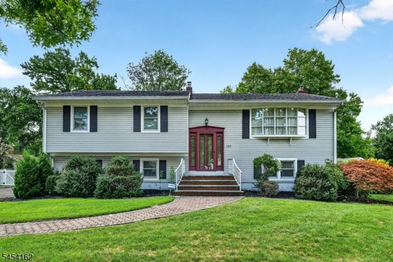 105 VICTORIA DRIVE Clark, NJ 07066