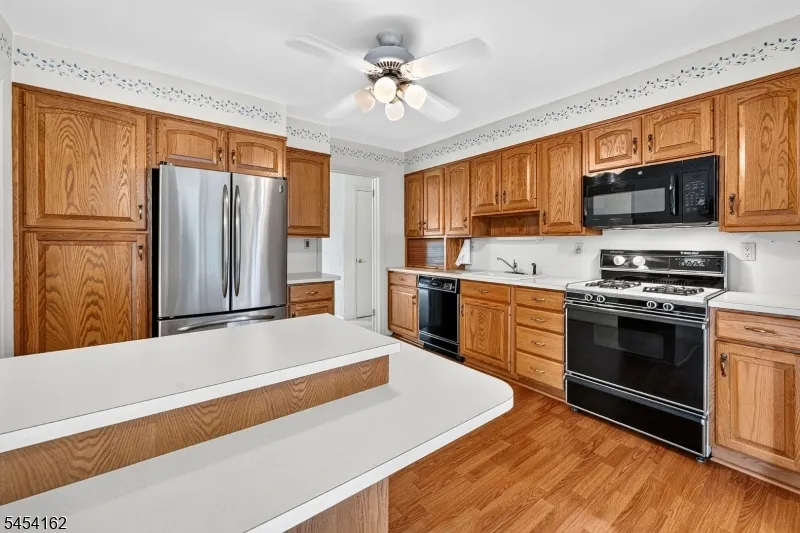 105 VICTORIA DRIVE Clark, NJ 07066