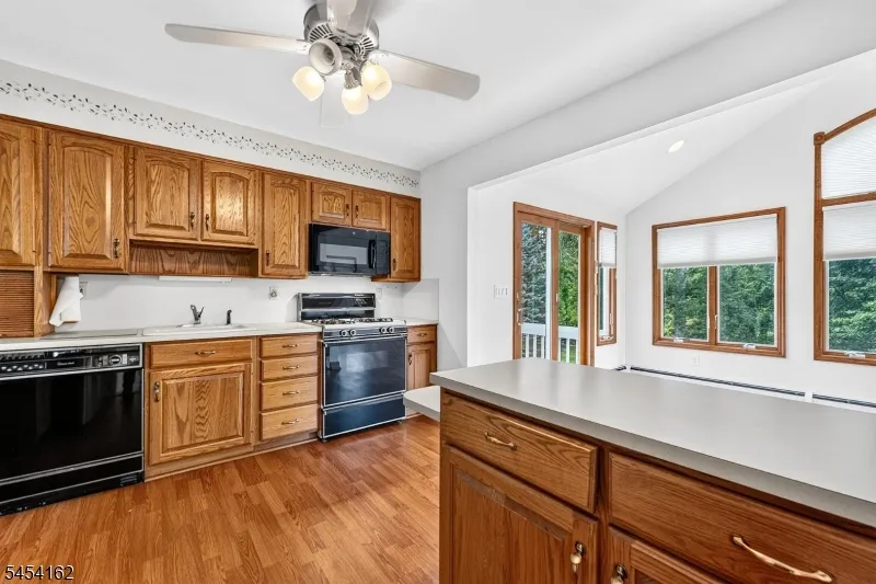 105 VICTORIA DRIVE Clark, NJ 07066