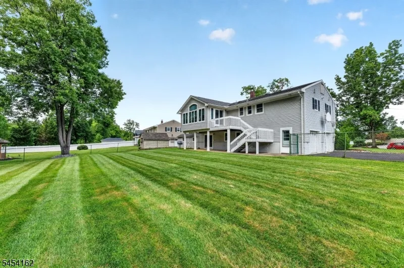 105 VICTORIA DRIVE Clark, NJ 07066