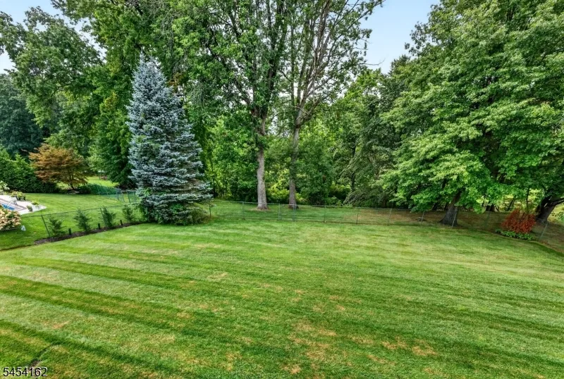 105 VICTORIA DRIVE Clark, NJ 07066