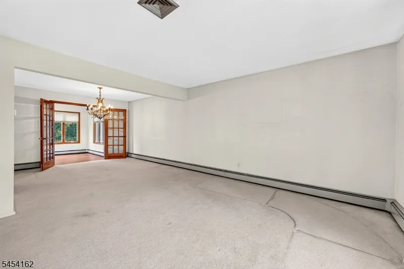 105 VICTORIA DRIVE Clark, NJ 07066