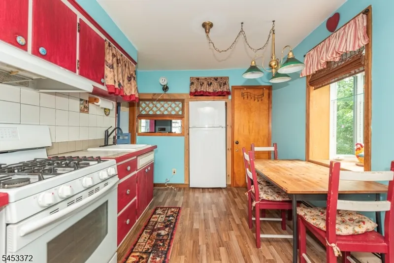 41 Dacotah Ave Parsippany-Troy Hills, NJ 07034