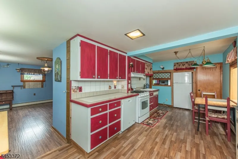 41 Dacotah Ave Parsippany-Troy Hills, NJ 07034