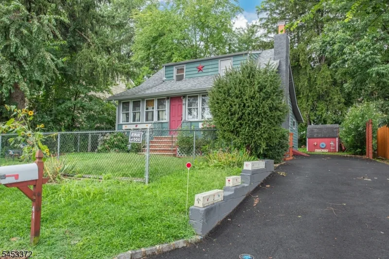 41 Dacotah Ave Parsippany-Troy Hills, NJ 07034