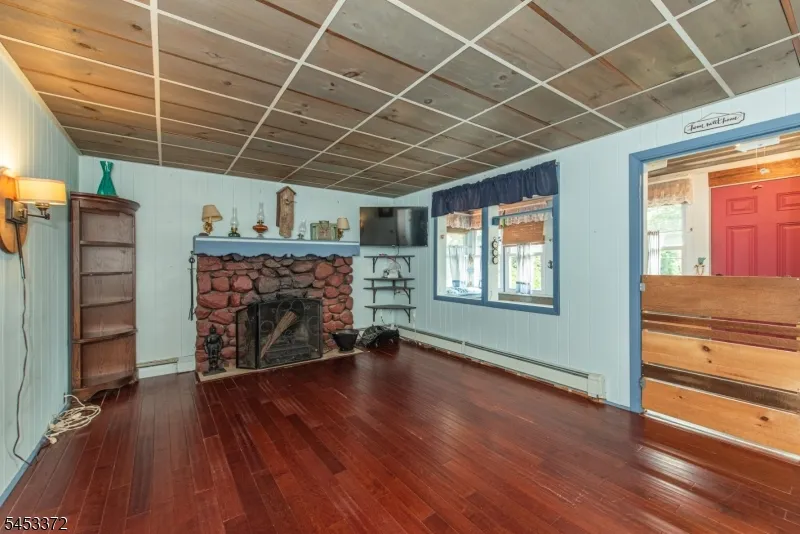 41 Dacotah Ave Parsippany-Troy Hills, NJ 07034