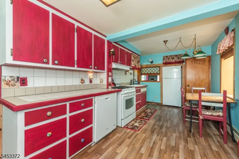 41 Dacotah Ave Parsippany-Troy Hills, NJ 07034