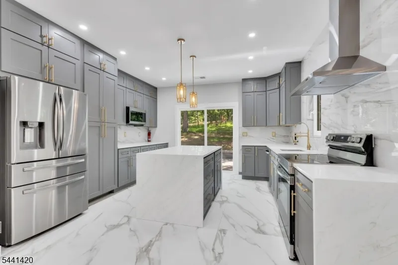 68 North Rd Boonton, NJ 07005