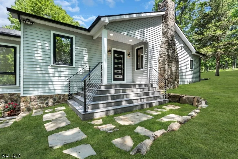 68 North Rd Boonton, NJ 07005
