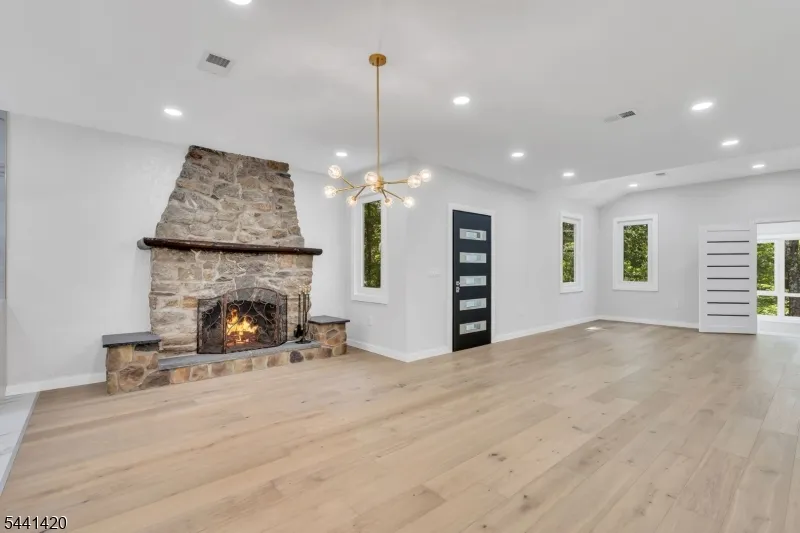 68 North Rd Boonton, NJ 07005