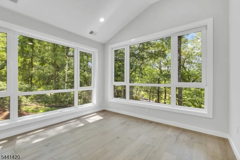 68 North Rd Boonton, NJ 07005