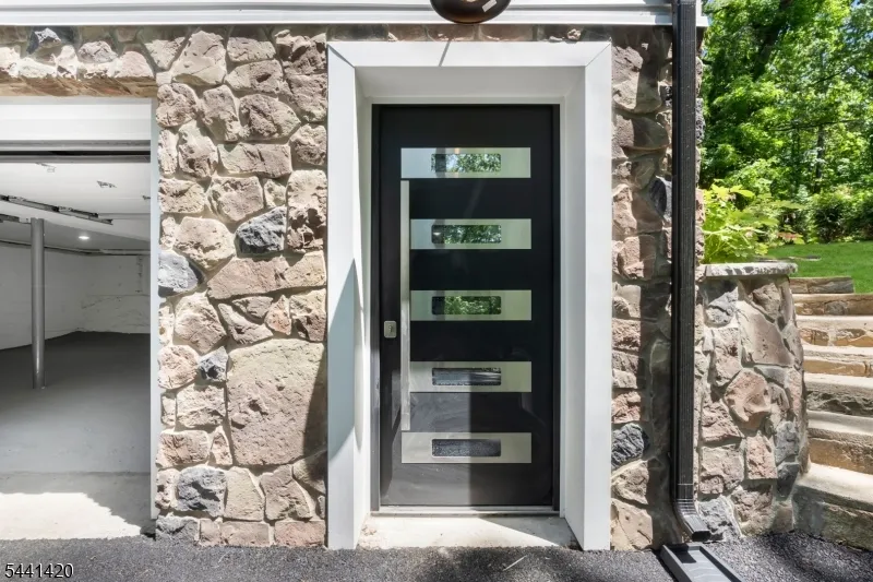 68 North Rd Boonton, NJ 07005