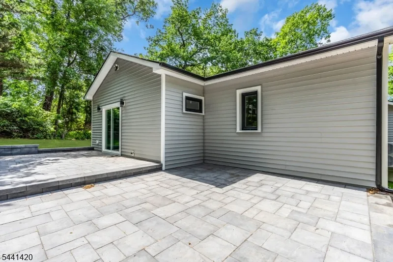 68 North Rd Boonton, NJ 07005