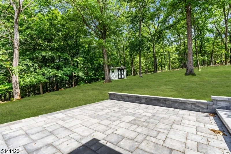 68 North Rd Boonton, NJ 07005