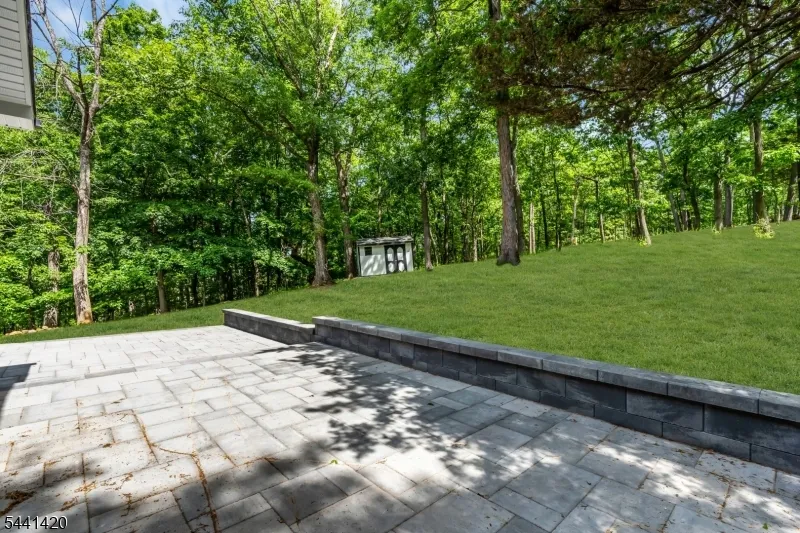 68 North Rd Boonton, NJ 07005