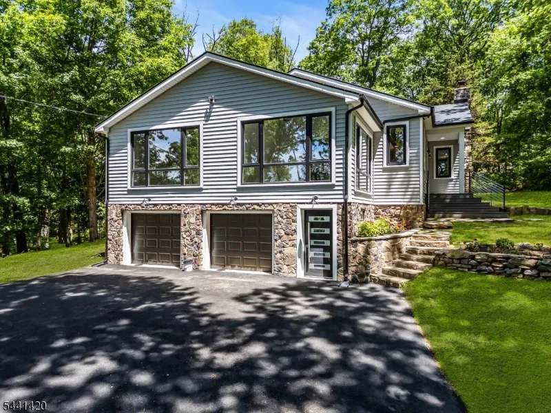 68 North Rd Boonton, NJ 07005