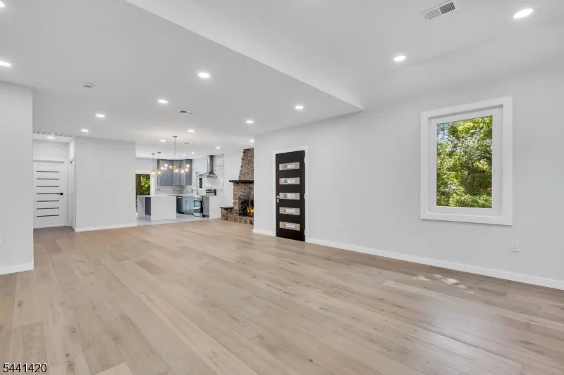 68 North Rd Boonton, NJ 07005