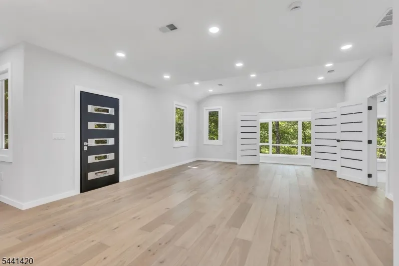 68 North Rd Boonton, NJ 07005