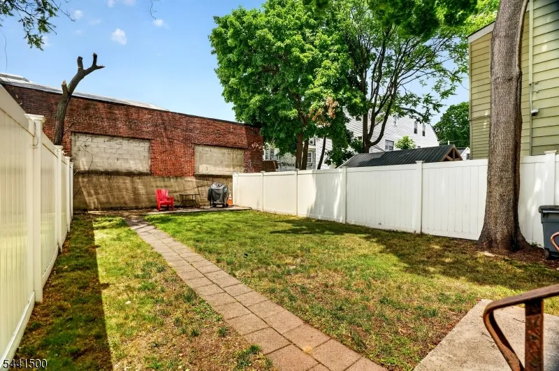 630 Madison Ave Paterson City, NJ 07514