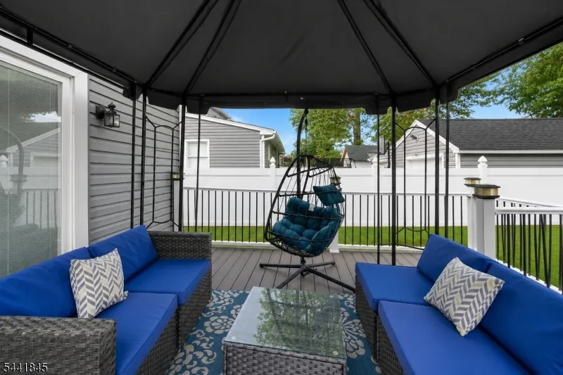 34 Chase Ave Woodbridge, NJ 07001