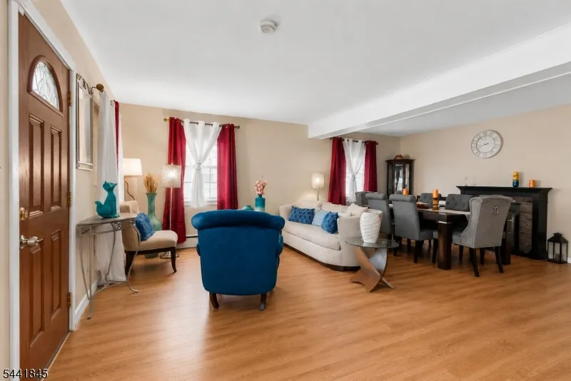 34 Chase Ave Woodbridge, NJ 07001