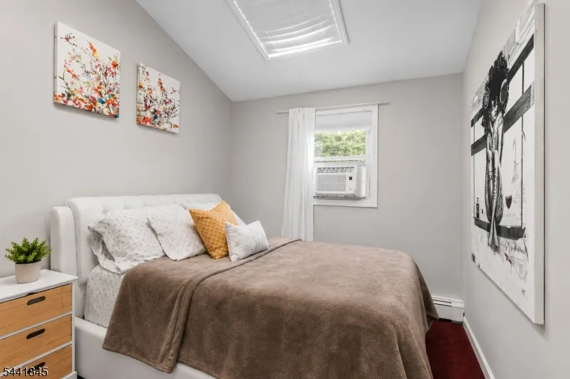34 Chase Ave Woodbridge, NJ 07001