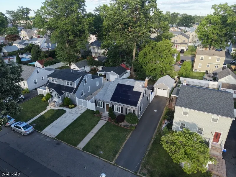 34 Chase Ave Woodbridge, NJ 07001
