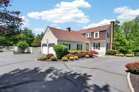 17 Cedar Rd