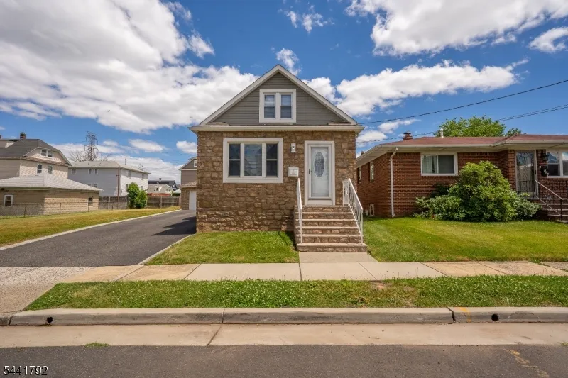 113 Arthur St Linden City, NJ 07036