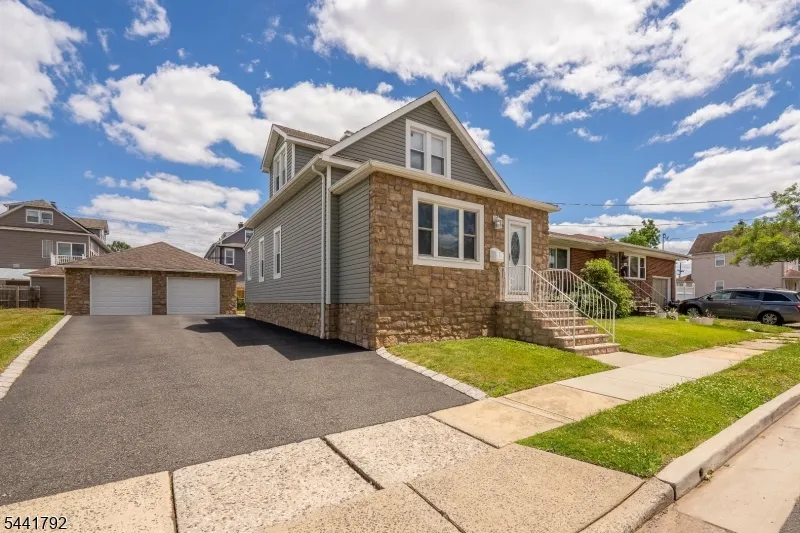 113 Arthur St Linden City, NJ 07036